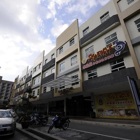 Nagoya Inn Hotel Kuah Kültér fotó
