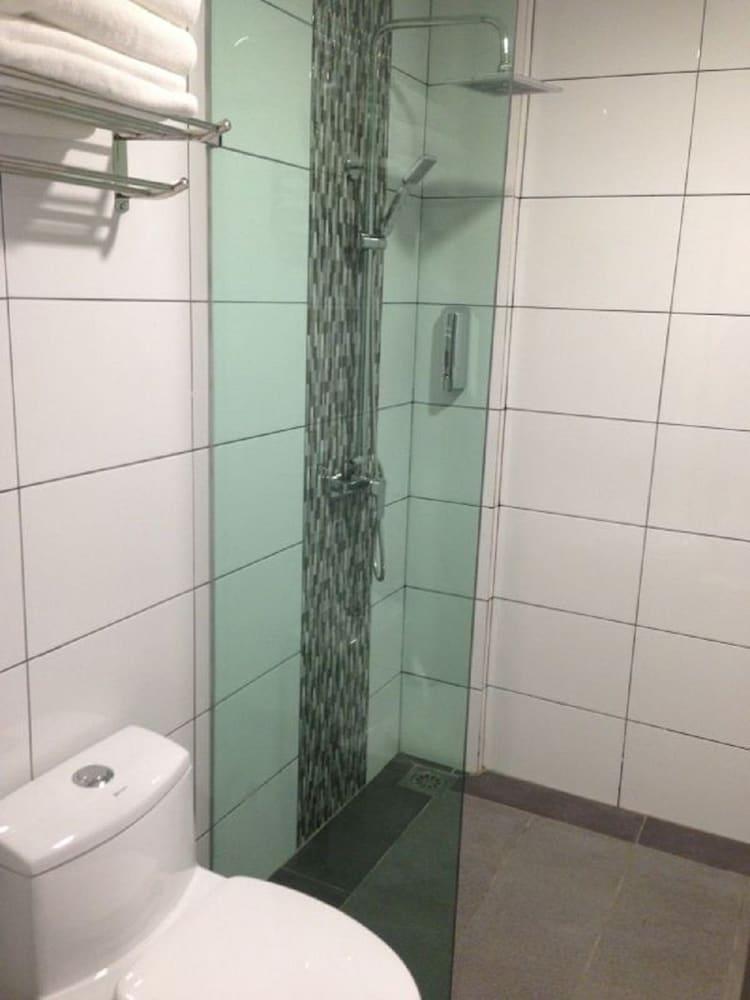 Nagoya Inn Hotel Kuah Kültér fotó