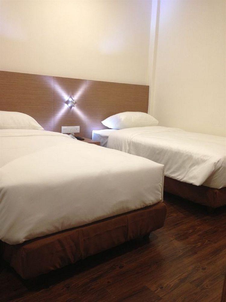 Nagoya Inn Hotel Kuah Kültér fotó