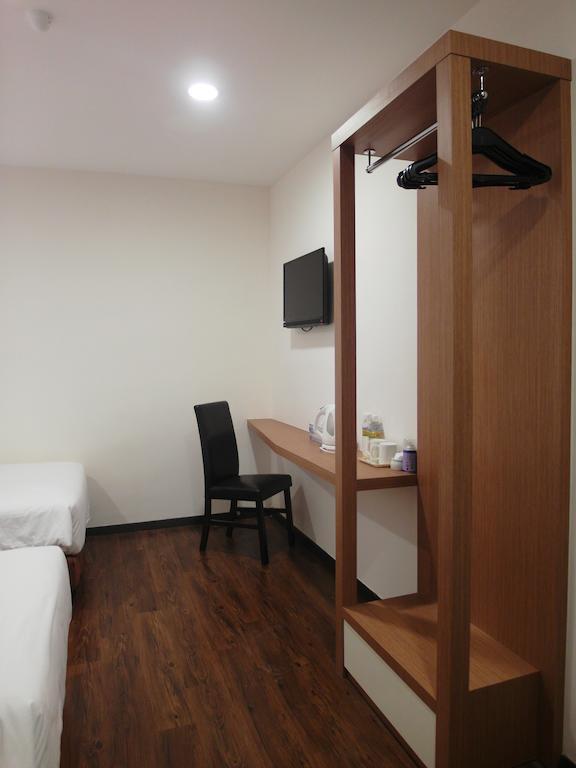 Nagoya Inn Hotel Kuah Szoba fotó