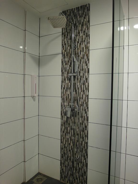Nagoya Inn Hotel Kuah Szoba fotó