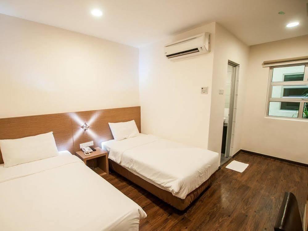 Nagoya Inn Hotel Kuah Kültér fotó