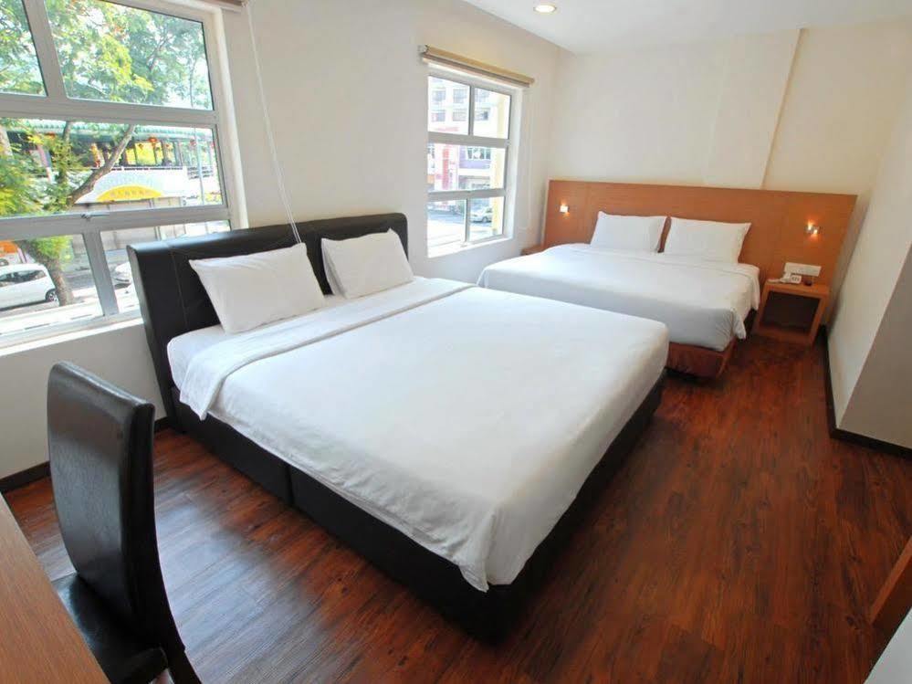 Nagoya Inn Hotel Kuah Kültér fotó